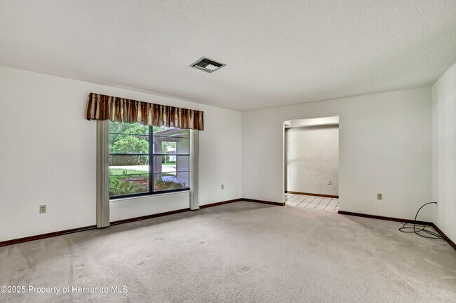 Building Photo - 3296 Dolin Ave