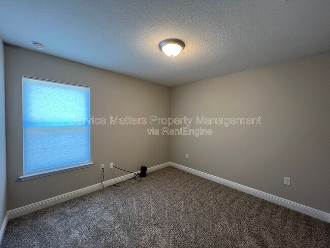 Building Photo - 2965 N 14th Ave