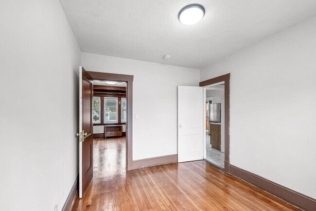 Building Photo - 29 Appleton St