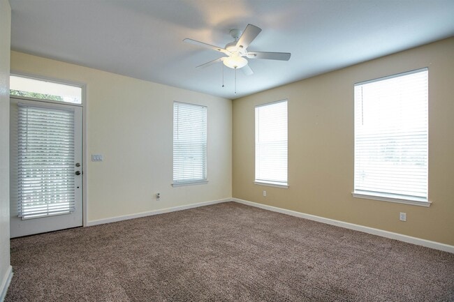 Building Photo - 4266 Park Crossing Tr