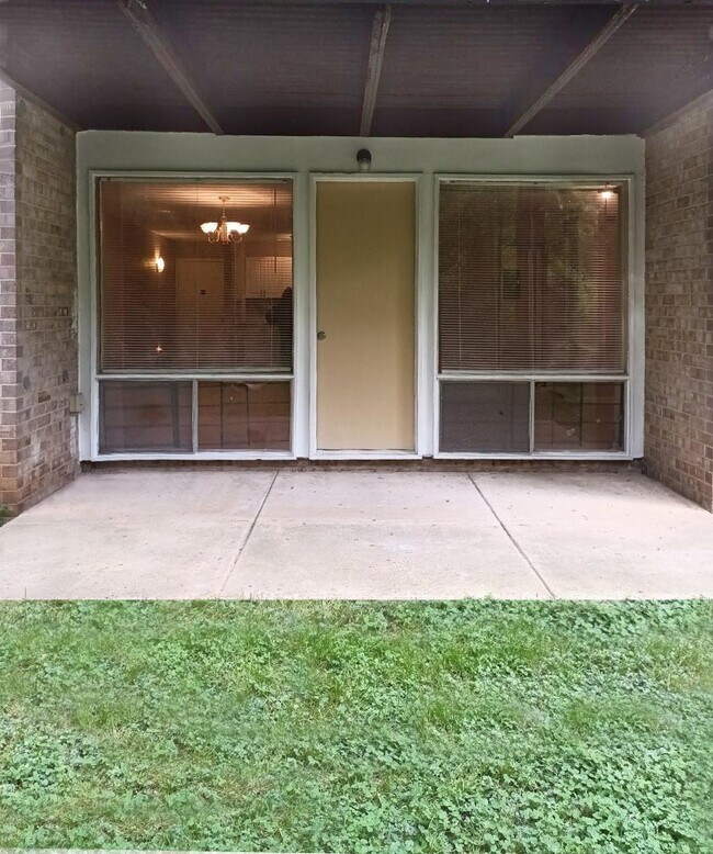 Building Photo - 566 Wilson Bridge Dr