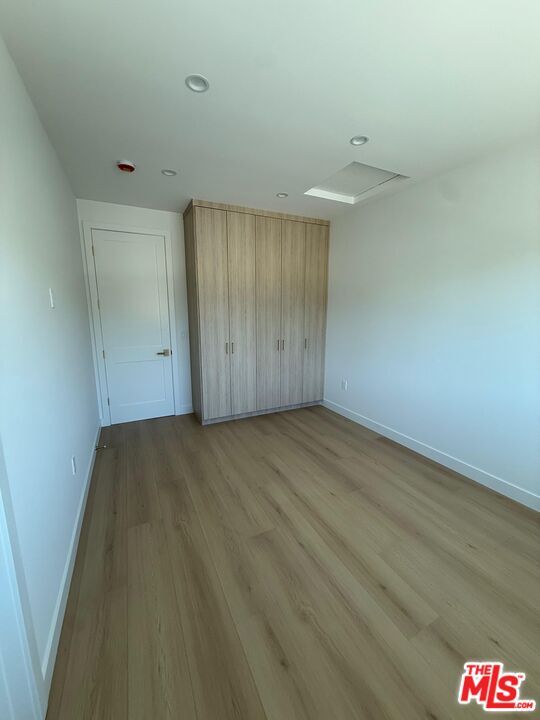 Building Photo - 16036 Acre St