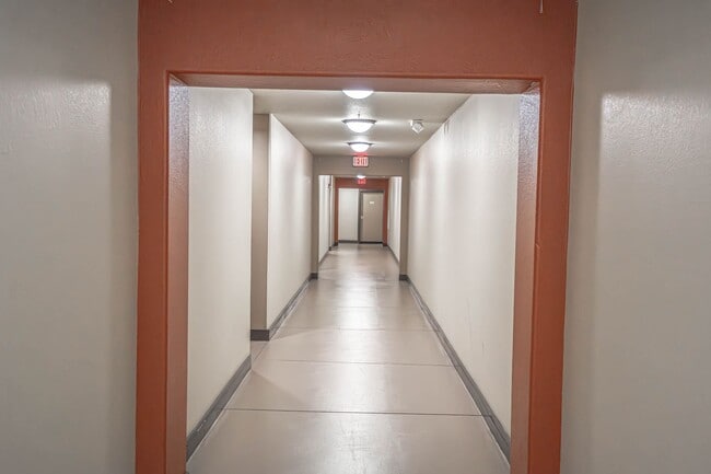 Building Photo - COMING SOON! 1 Bedroom Condo for Rent in the Madisons!