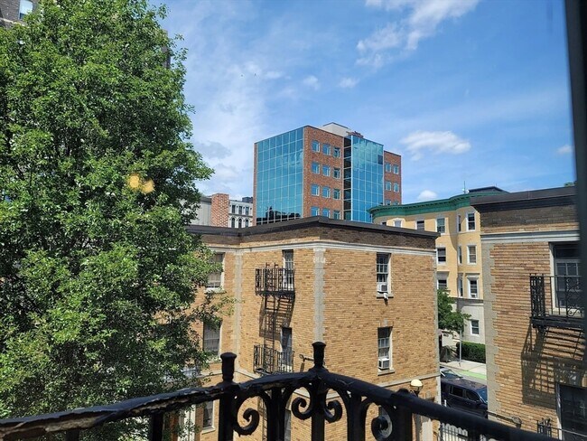 Building Photo - 848 Massachusetts Ave