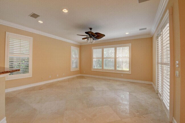 Building Photo - 8957 Sandy Crest Ln