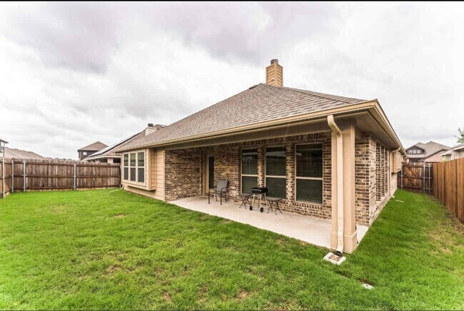 Building Photo - 207 Arborside Dr