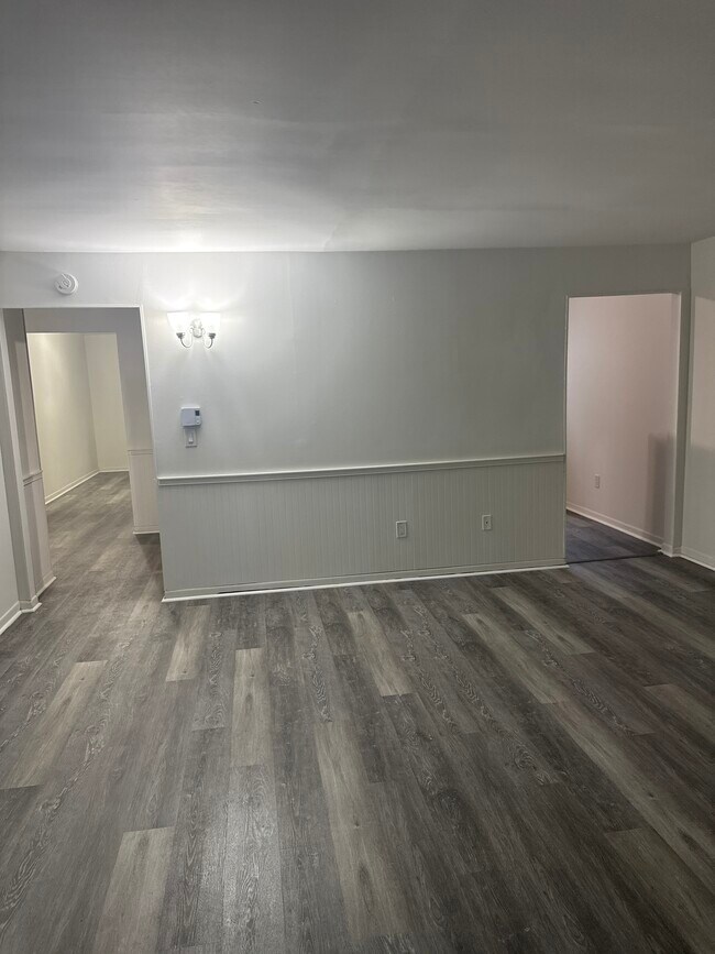Building Photo - 21 Bleecker Pl