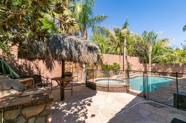 Building Photo - 10002 Long Barrow Ct