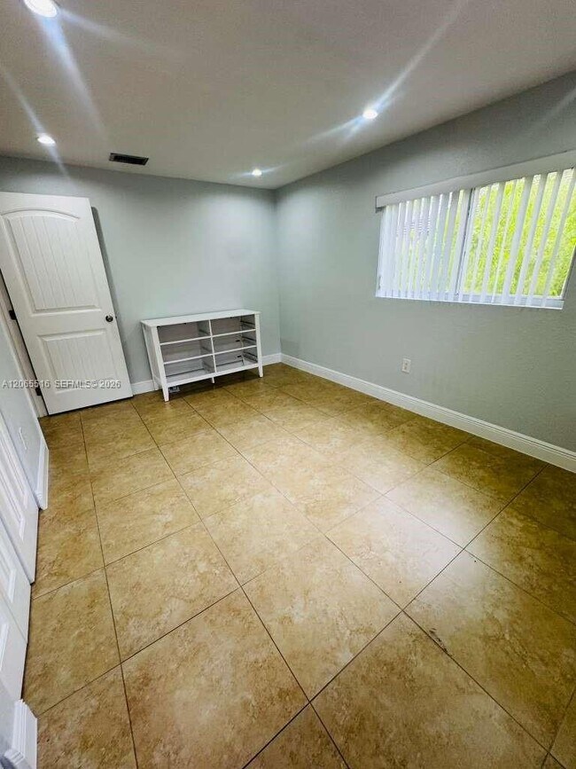 Building Photo - 8270 SW 149th Ct