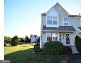 Building Photo - 613 Longwood Rd