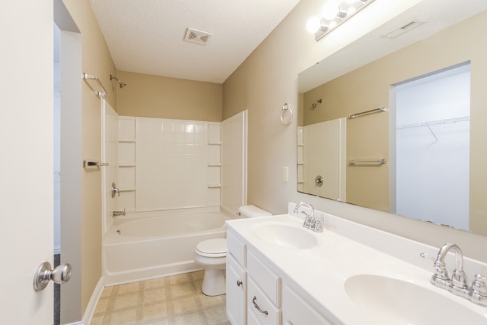 Building Photo - 9706 Lantern Ln