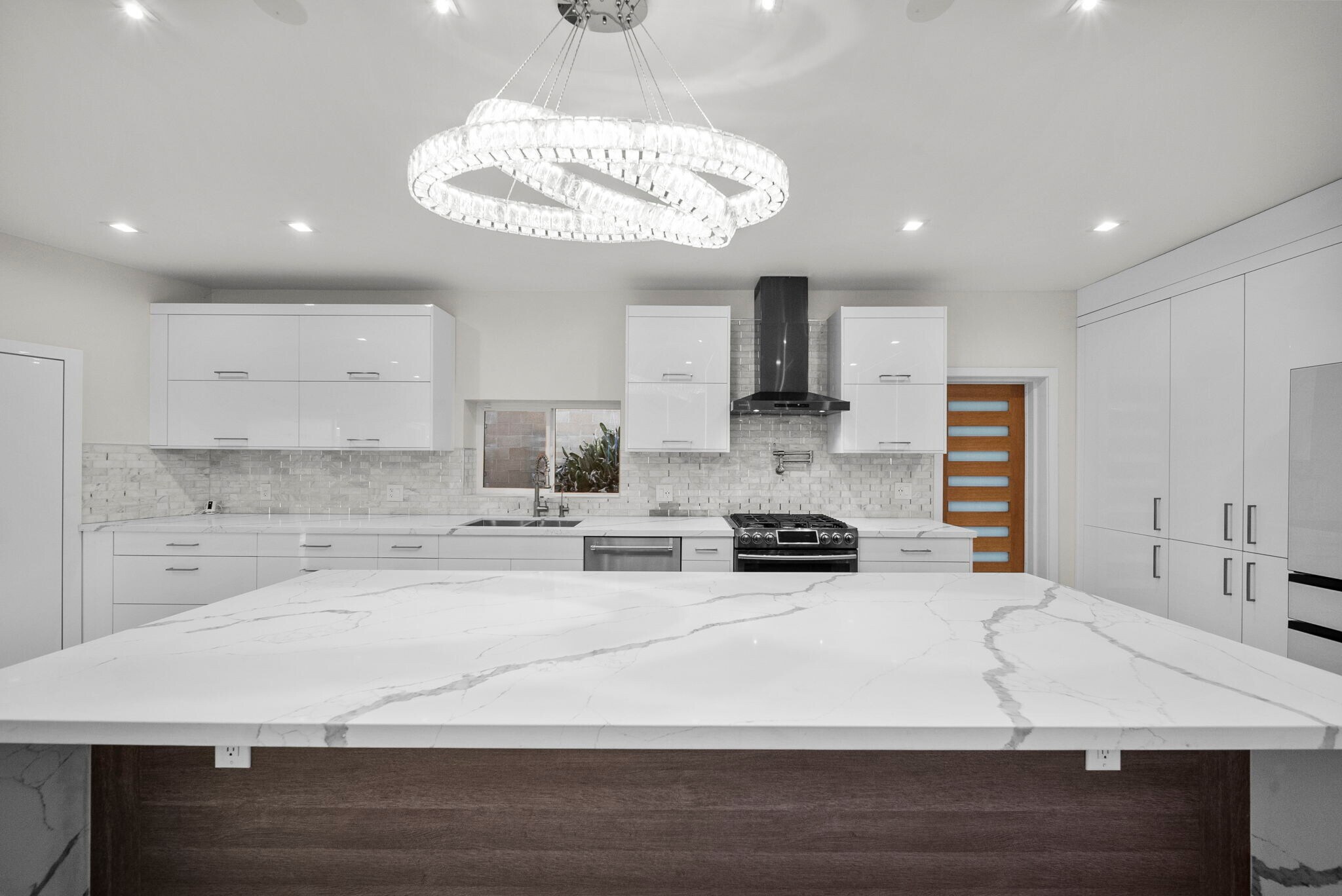 Building Photo - 8647 Corbin Ave