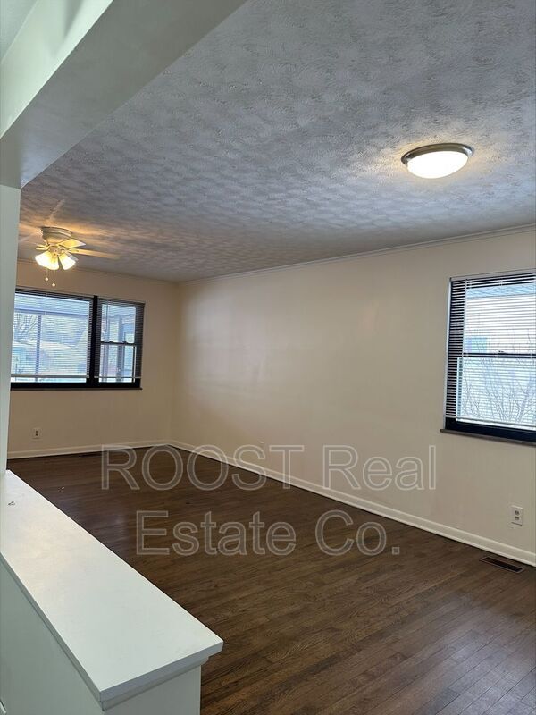 Building Photo - 1065 Parma Ave