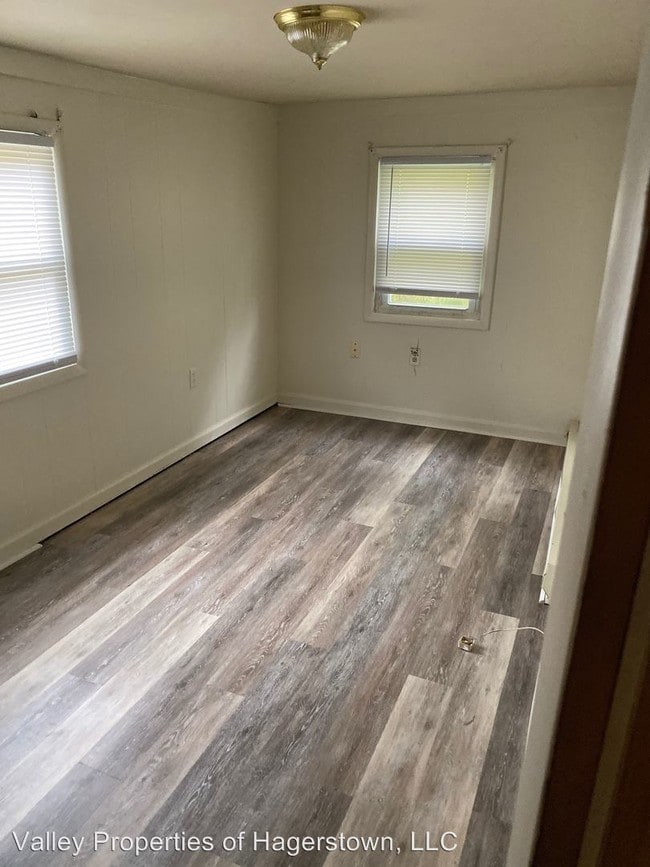 Building Photo - 2 br, 1 bath House - 24 Brent Street