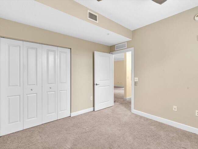 Building Photo - 4303 Renaissance Way