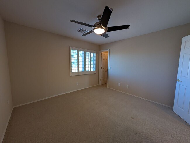 Building Photo - 4 Bedroom 2.5 Bath With Private Pool