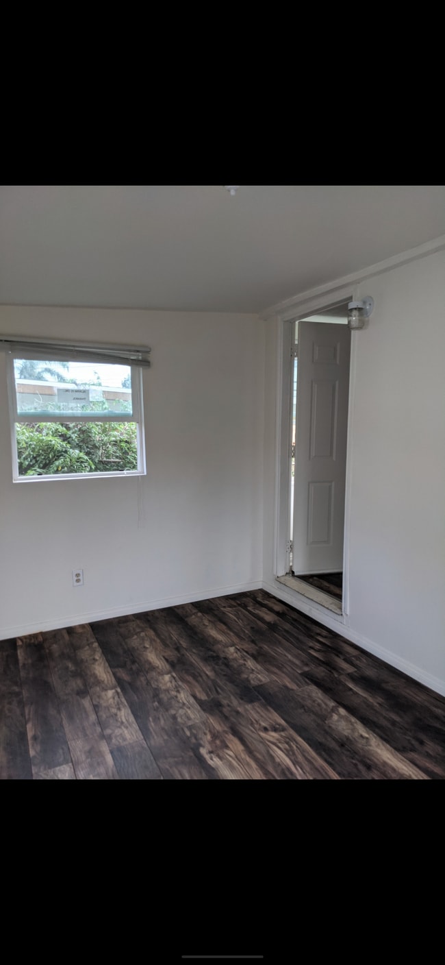 Building Photo - 6211 Canobie Ave