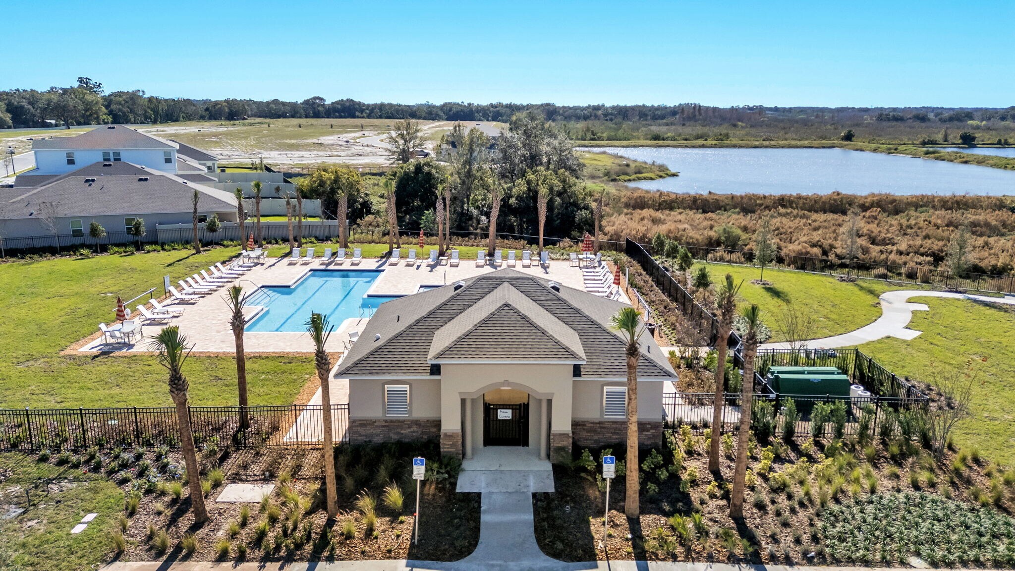 Building Photo - 809 Wedgewood St