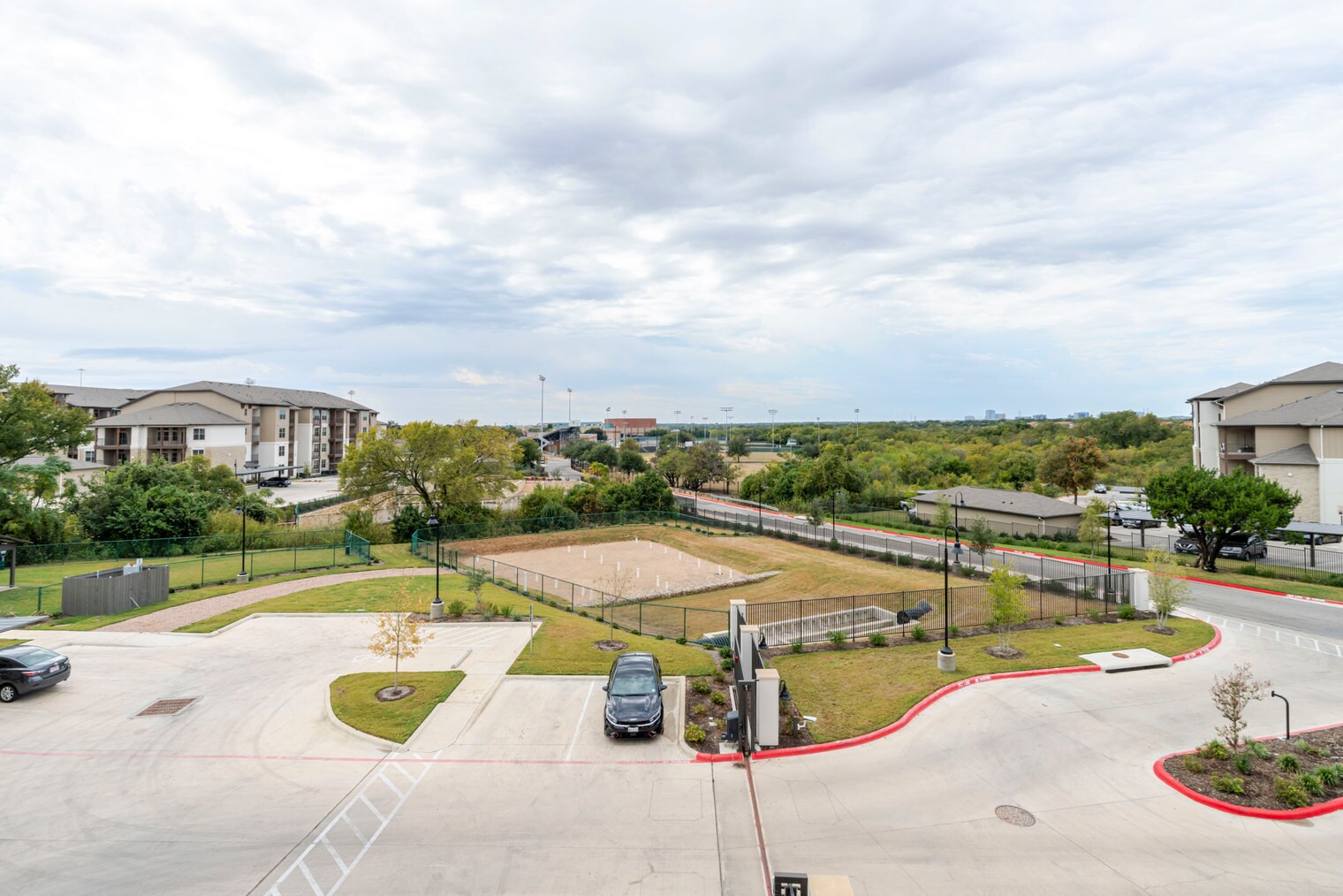 Building Photo - 1501 W Howard Ln