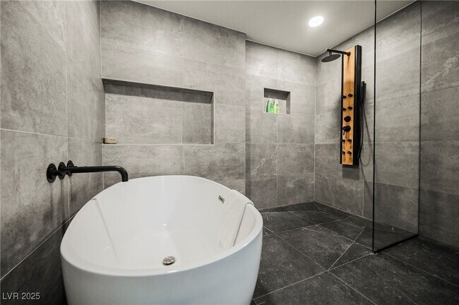 Building Photo - 1640 Crystal Shadows Cir