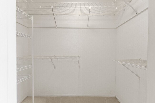 Building Photo - Pet Friendly Pearl City Townhouse with A/C