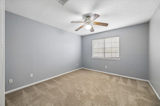 Building Photo - 12526 Mill Hedge Dr