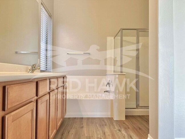 Building Photo - 889 E Leo Pl