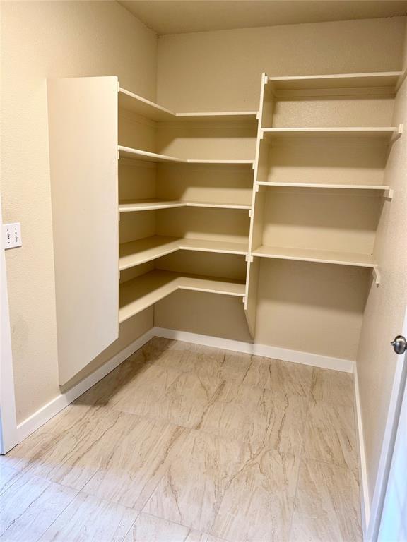 Building Photo - 20805 Trotters Ln