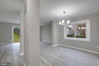 Building Photo - 178 Daimler Dr