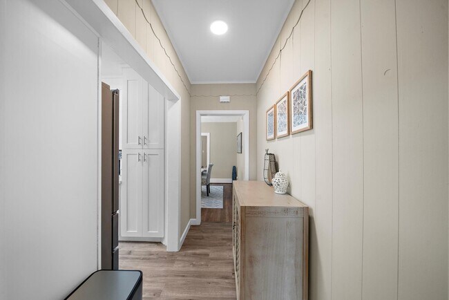 Building Photo - 1631 Castle Ct