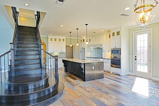 Building Photo - 10720 FM1385