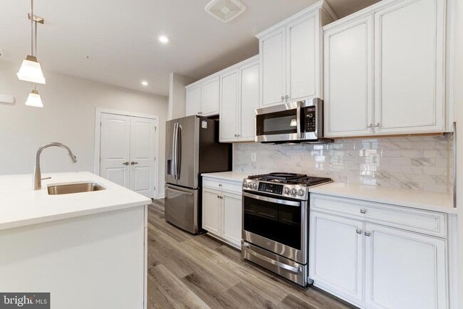 Building Photo - 46270 Mount Allen Ter