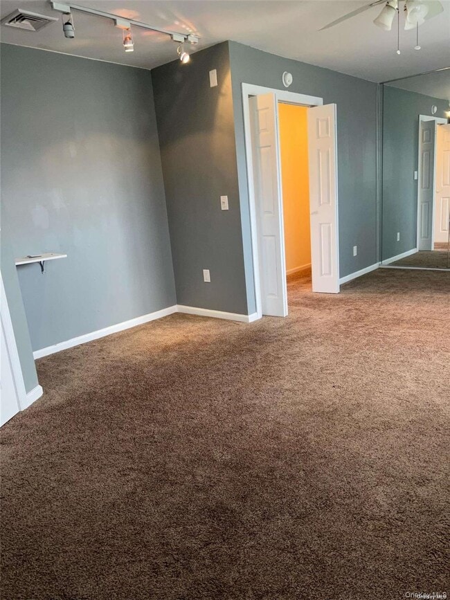 Building Photo - 65 Gateway Dr