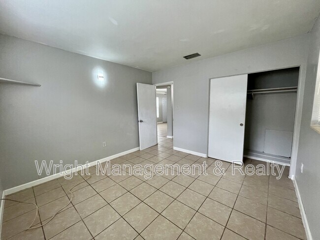 Building Photo - 10731 108th St N