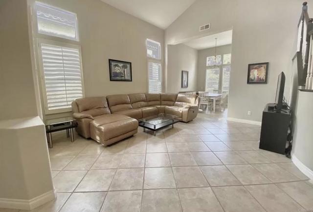 Building Photo - 4880 Eastcliff Ct
