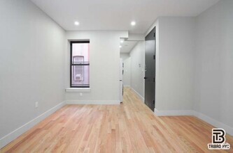 Building Photo - 3 bedroom in RIDGEWOOD NY 11385