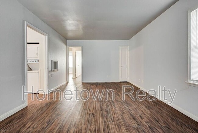 Building Photo - 432 Babb Dr