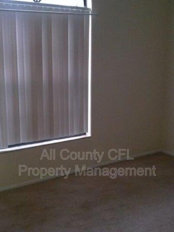 Building Photo - 2026 Larkwood Dr