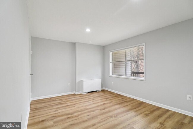 Building Photo - 10300 Westlake Dr