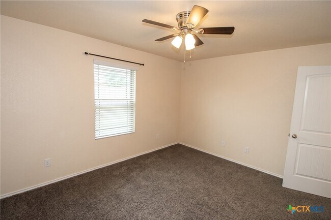 Building Photo - 608 Rowdy Dr