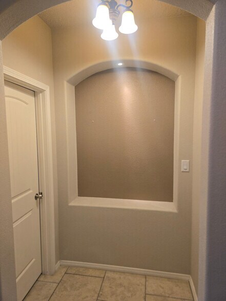 Building Photo - 7032 Tombstone Rd NW