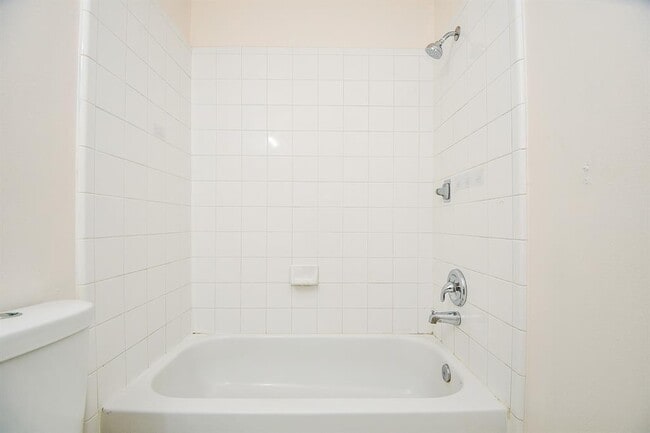 Building Photo - 16323 Woma Ct