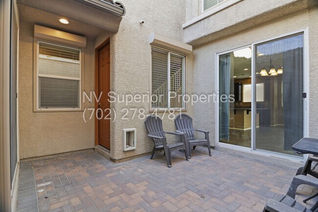 Building Photo - NW!! 4 Bedrooms!!! One Bedroom Down!!  Pool!!! Tankless Hot Water Heater!! Court yard at entrance...