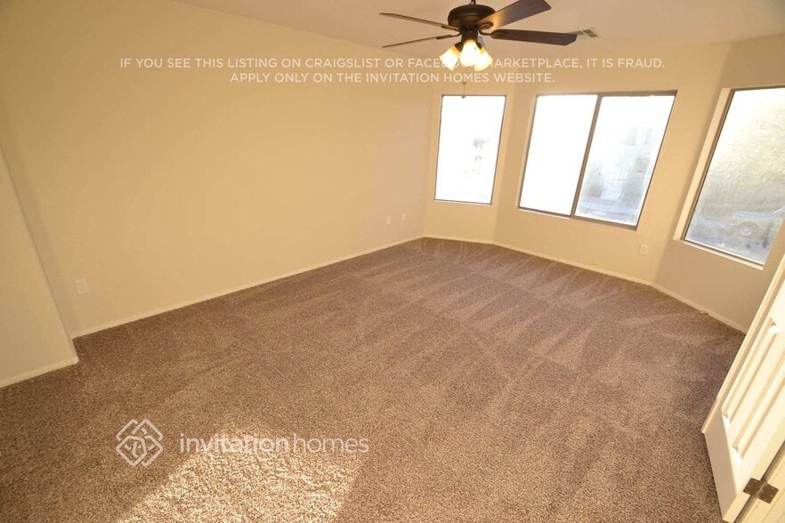 Building Photo - 1469 S Western Skies Dr