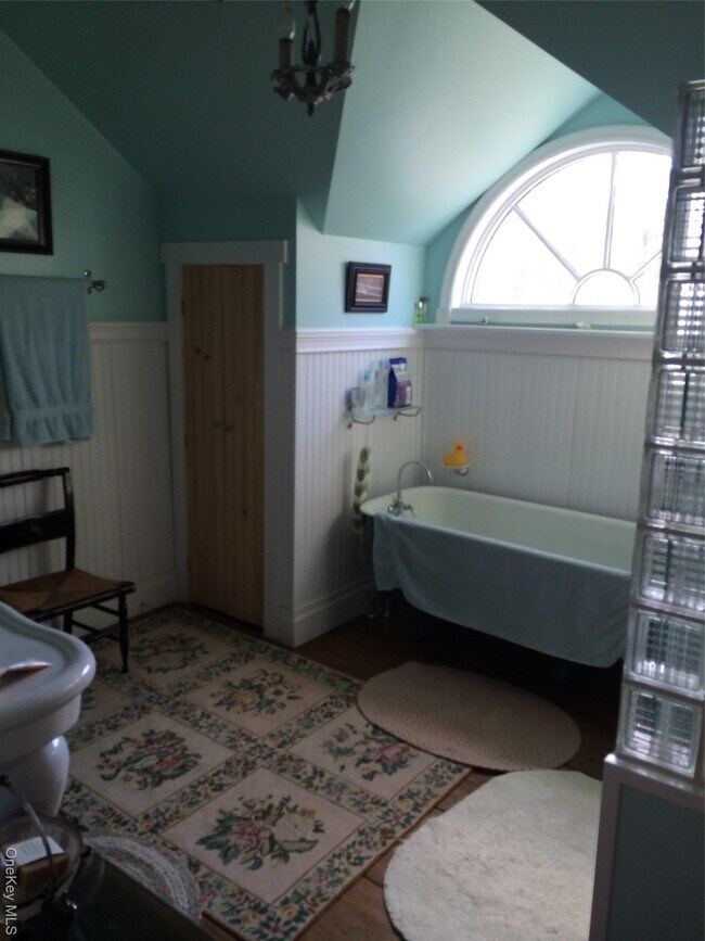 Building Photo - 43 McManus Terrace