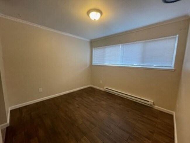 Building Photo - 38627 Cherr Ln #38 With 3 Bedrooms and 2 bathrooms.