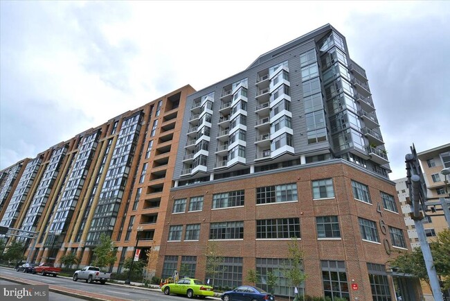 Building Photo - 460 New York Ave NW