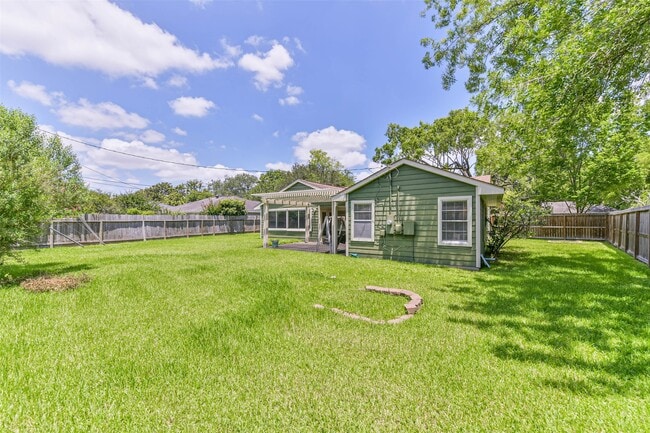 Building Photo - 3023 Fairhope St