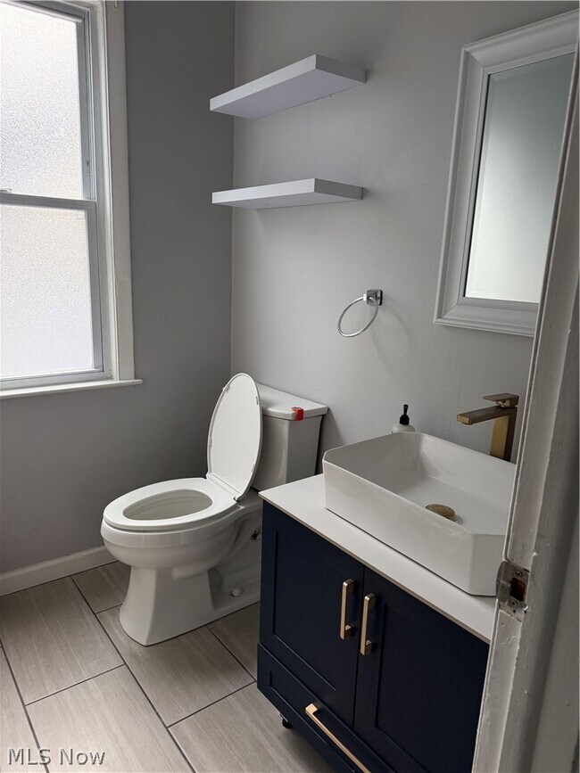 Building Photo - 1460 Elmwood Ave