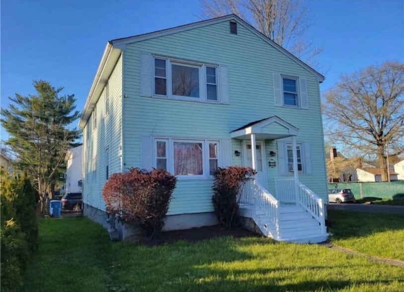 Primary Photo - 150 Judd Ave